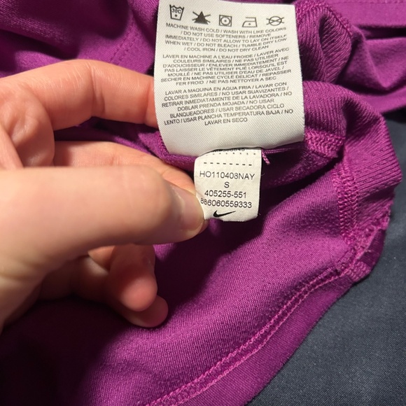 Nike Shirt - Picture 4 of 5